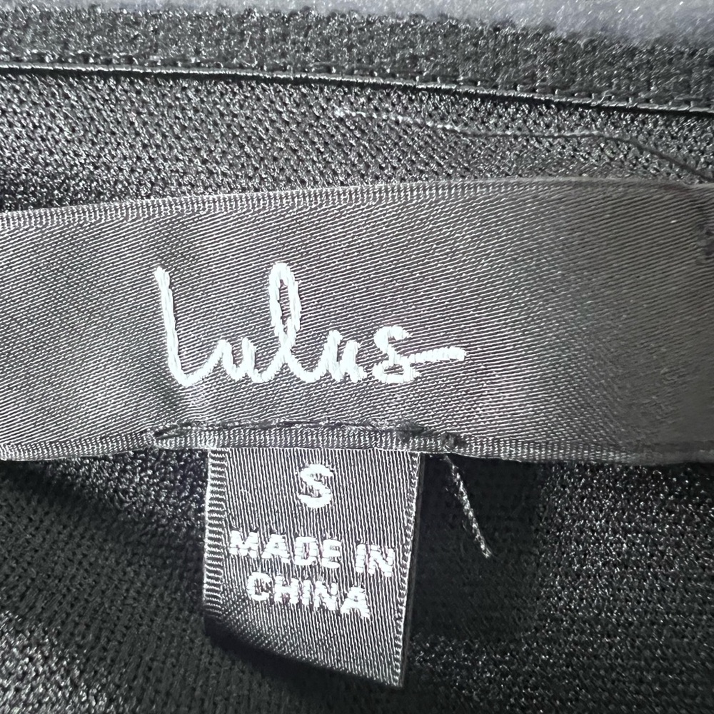 Elegant One-Shoulder  Lulus gold/ black Dress size S - Picture 9 of 10